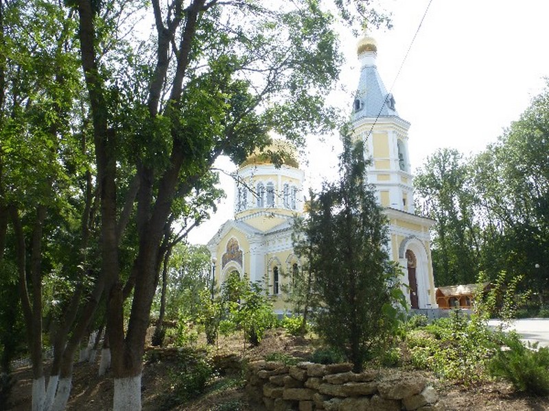 Храм в слободе Петровка